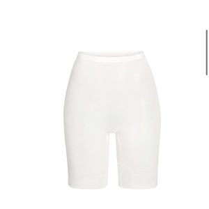 Skims sheer sculpt short